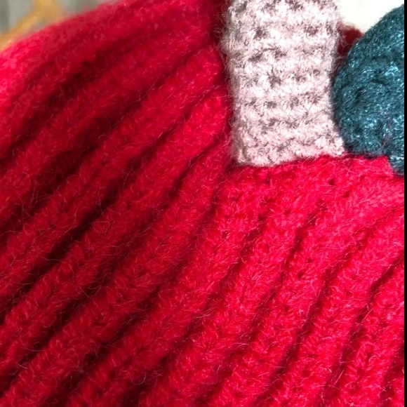 Red Apple Knitted Beanie - Picture 6 of 10